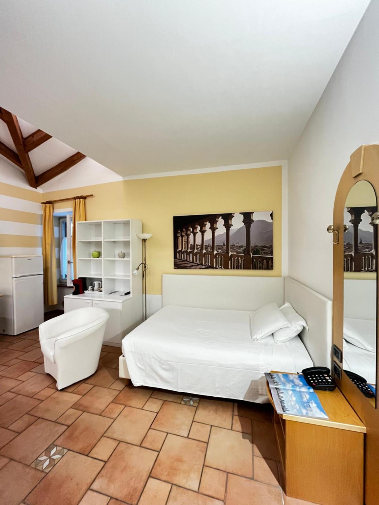 Manci Apartments By Hotel America Trento Exterior photo
